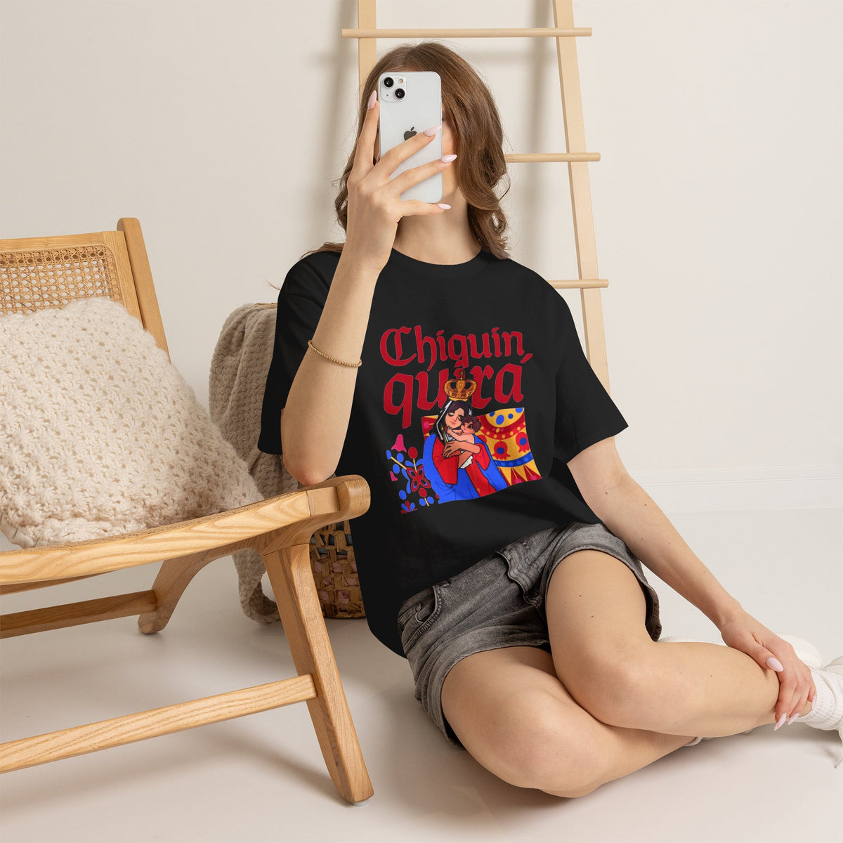 Chinita Virgen de Chiquinquirá Graphic Tee — Latinx Mother & Child Illustration Shirt